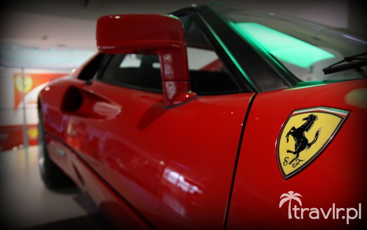 Wloty powietrza na drzwiach Ferrari 288 GTO