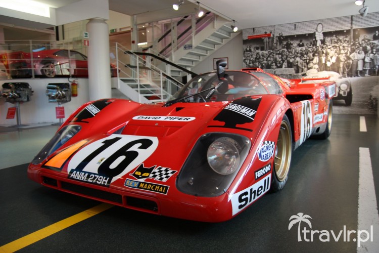 Ferrari 512 Davida Pipera