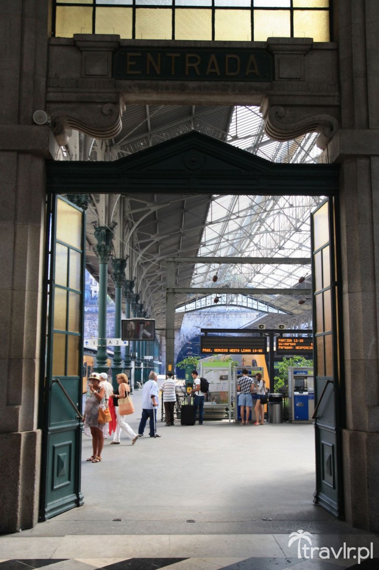 Historical platforms at the Sao Bento Railway Station