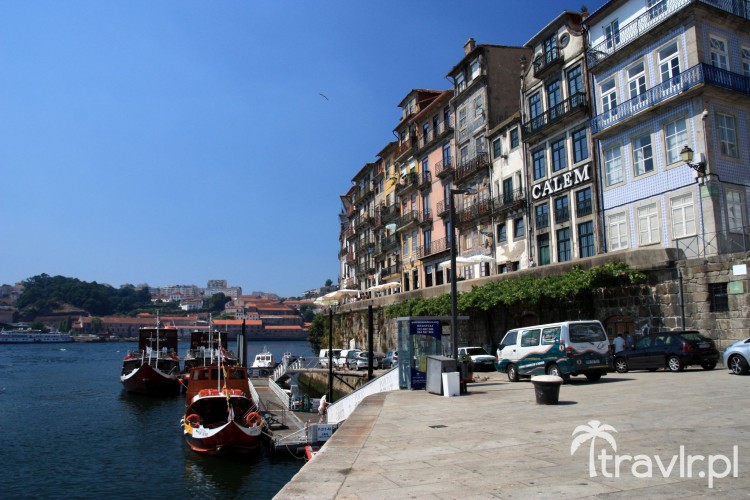 Kamienice w okolicy placu da Ribeira w Porto