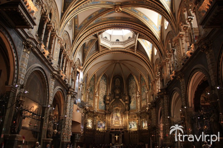 Nawa główna klasztoru Benedyktynów na Montserrat