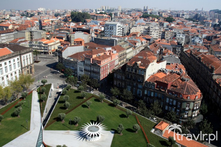Panorama z wieży kościelnej dos Clerigos w Porto