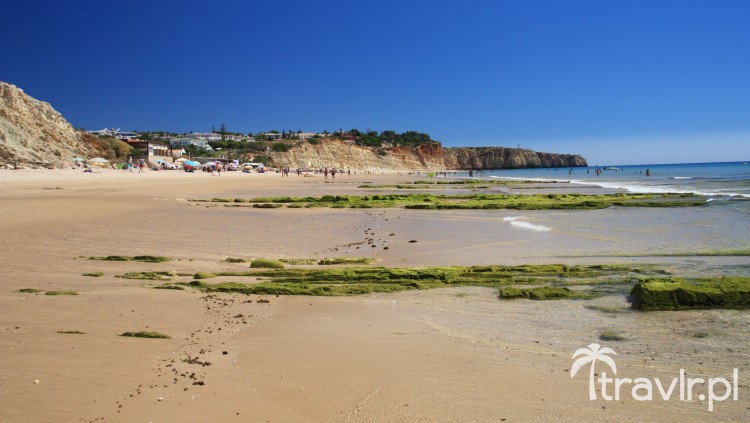 Porto de Mos Beach in Lagos before high tide